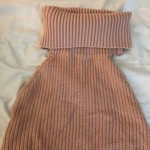 Backless knit turtle neck sweater